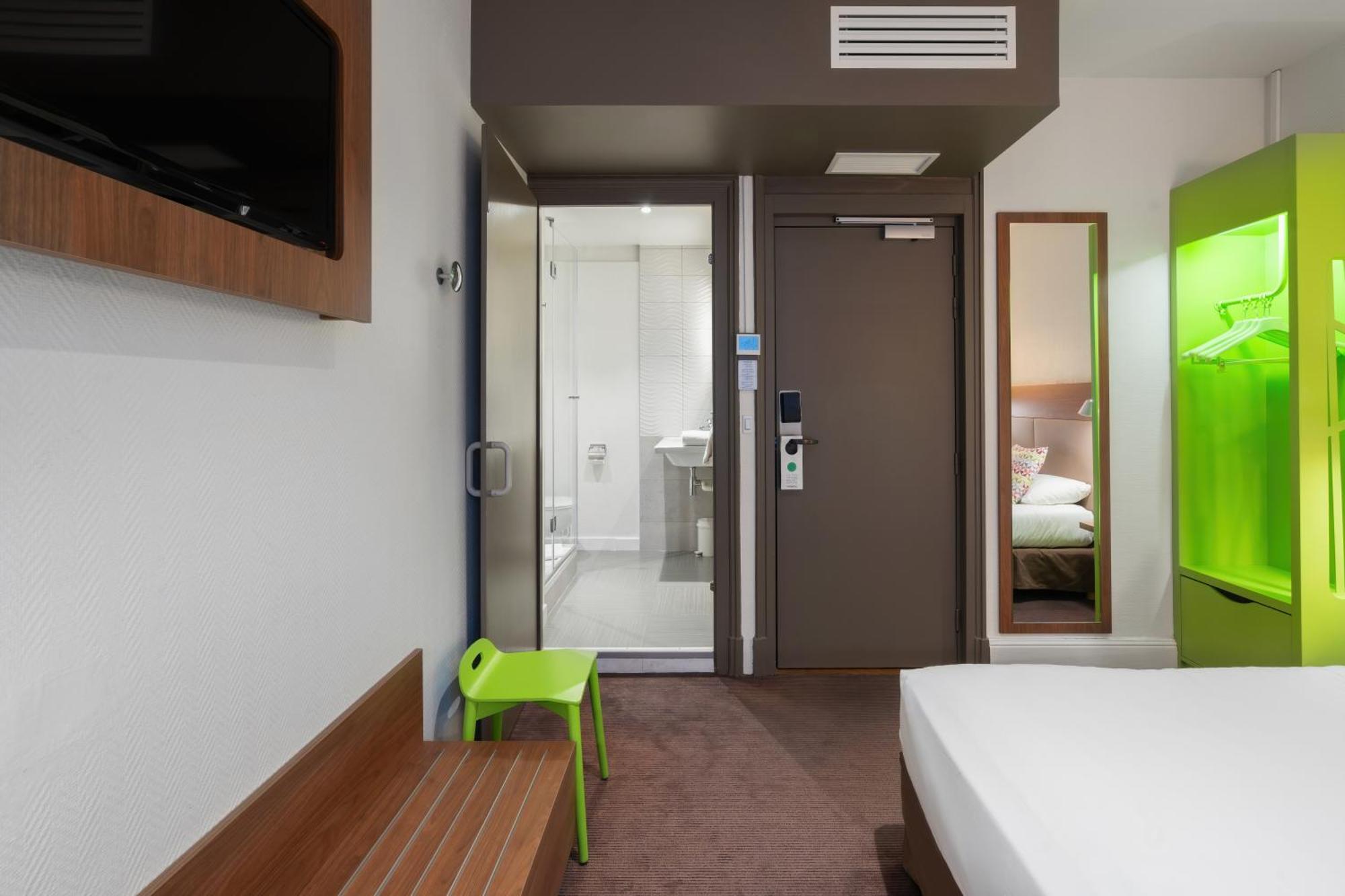 Campanile Annecy Centre - Gare Hotel Exterior photo